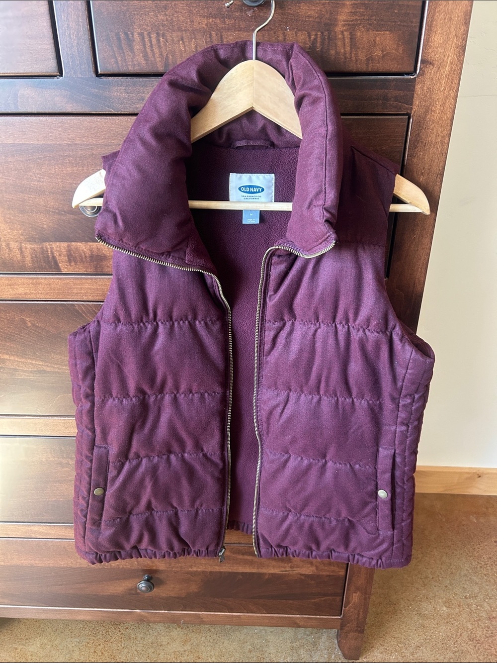 Old Navy Women's Quilted Plum Puffer Vest